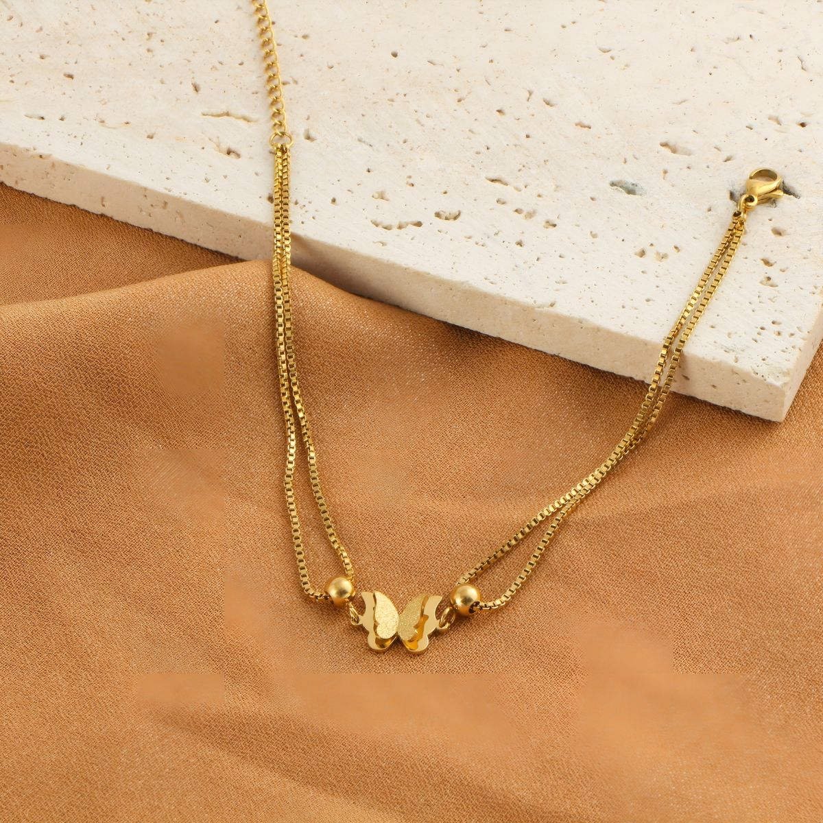 Sybille™ | Bracelet de Cheville Papillon Givré